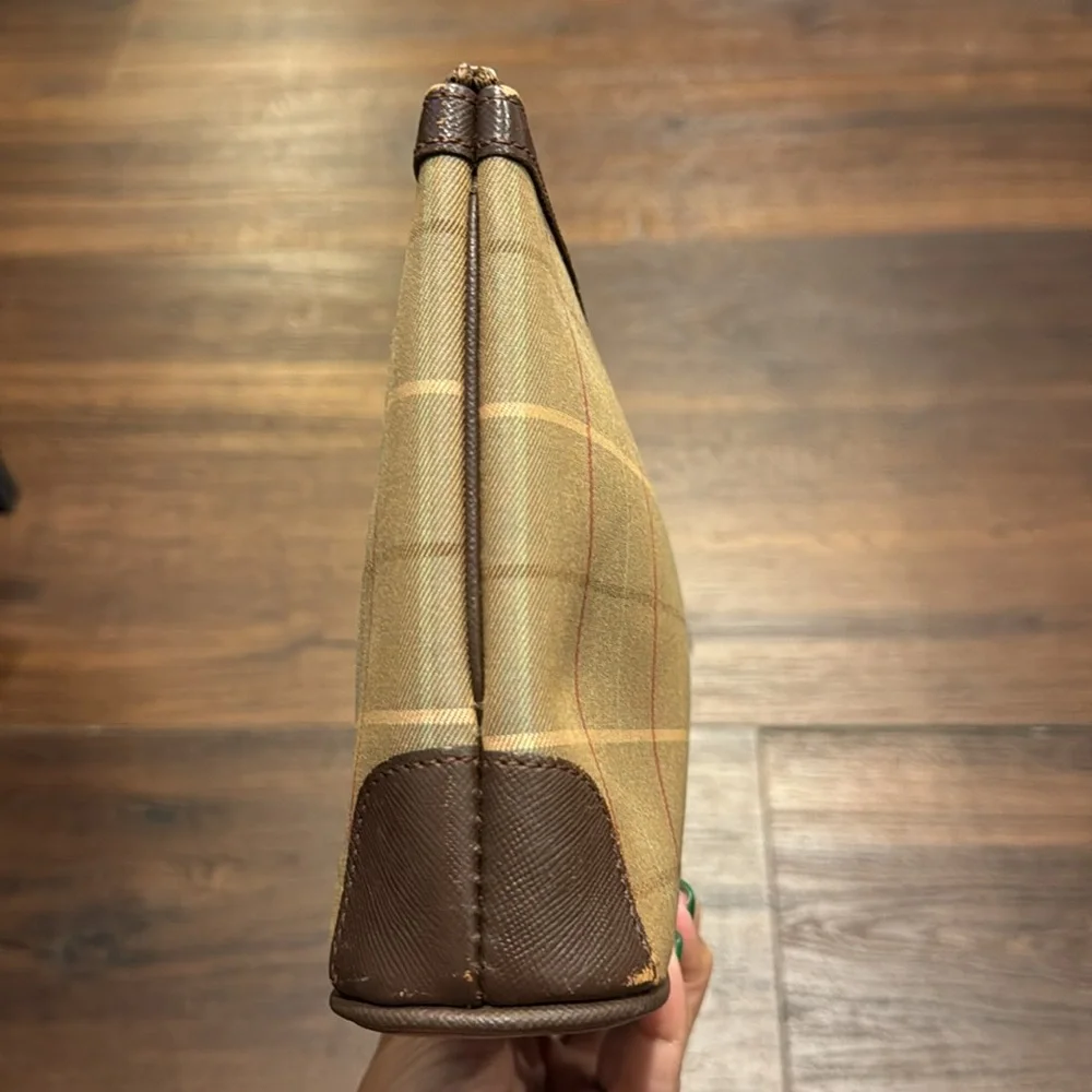 Burberrys Pre owned vintage Toiletry/Wristlet  Bag in Coated Canvas/Leather Trim - Picture 4 of 11